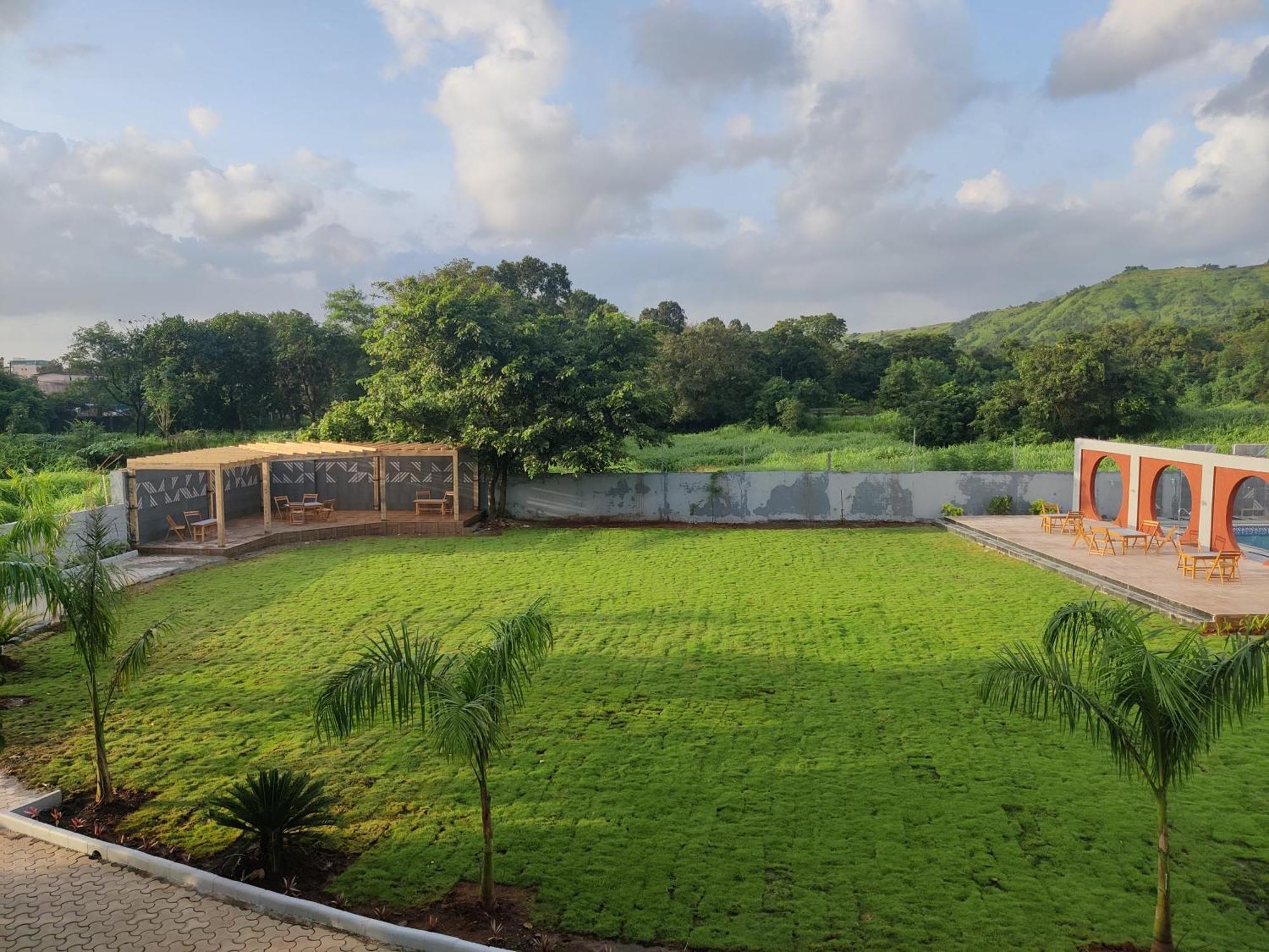 Pushp Vatika Resort & Lawns Navi Mumbai Exteriör bild