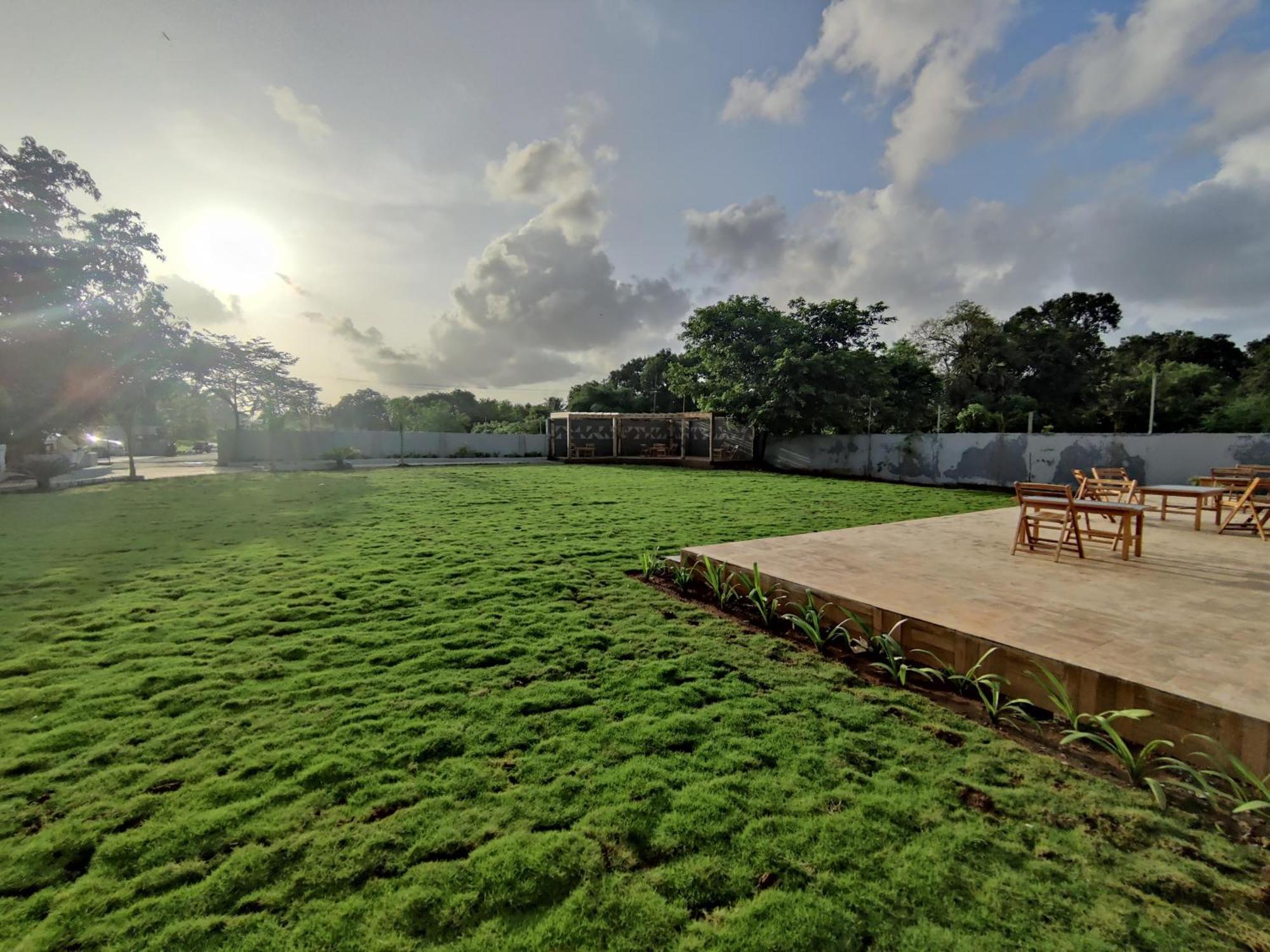 Pushp Vatika Resort & Lawns Navi Mumbai Exteriör bild