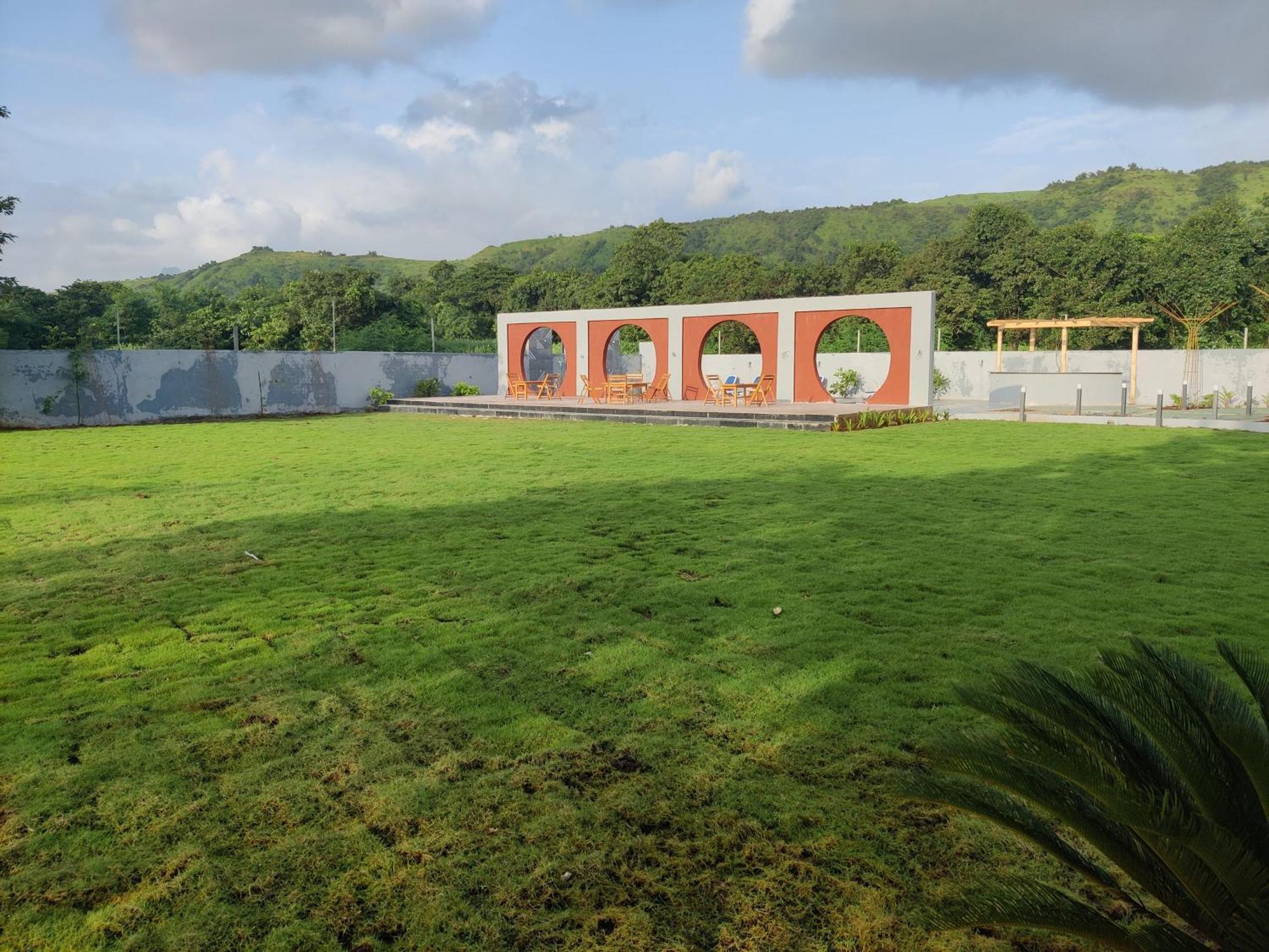 Pushp Vatika Resort & Lawns Navi Mumbai Exteriör bild