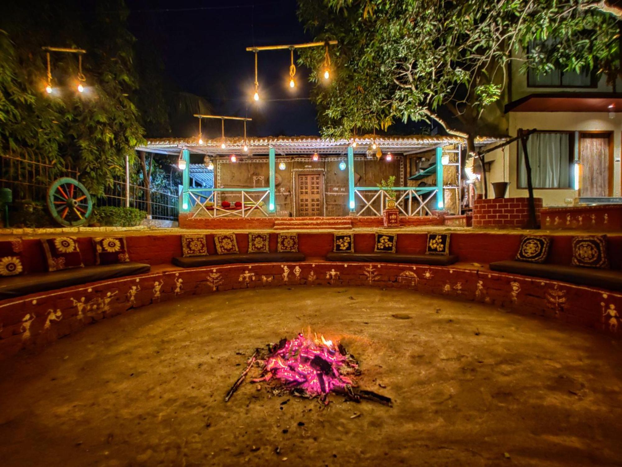 Pushp Vatika Resort & Lawns Navi Mumbai Exteriör bild