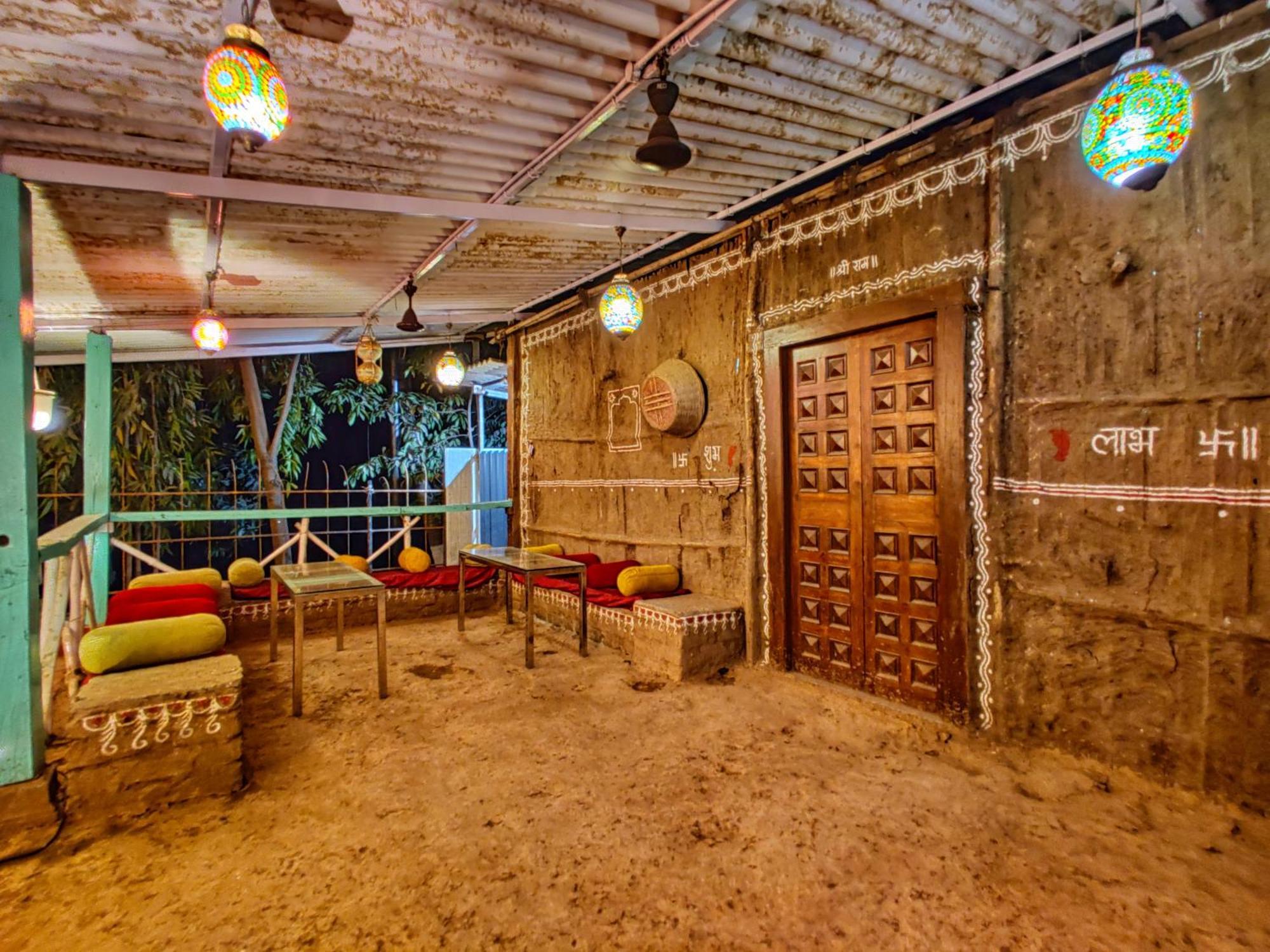 Pushp Vatika Resort & Lawns Navi Mumbai Exteriör bild